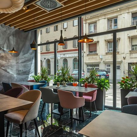 Onyx Luxury Boedapest Buitenkant foto