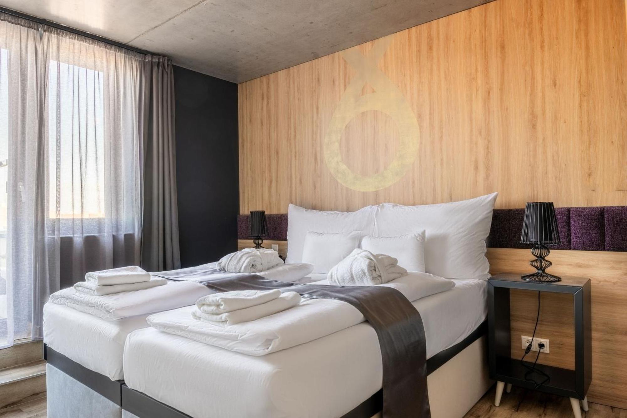 Onyx Luxury Boedapest Buitenkant foto