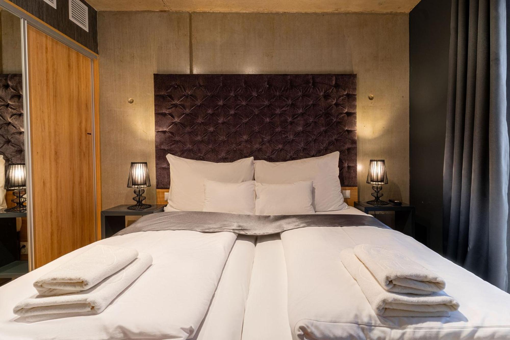 Onyx Luxury Boedapest Buitenkant foto